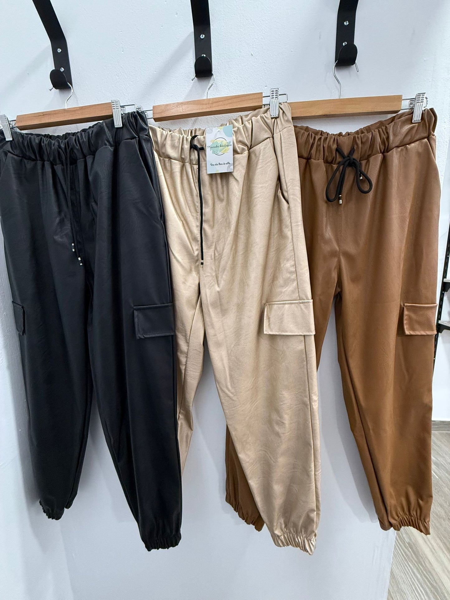 PANTALÓN CARGO CUERO