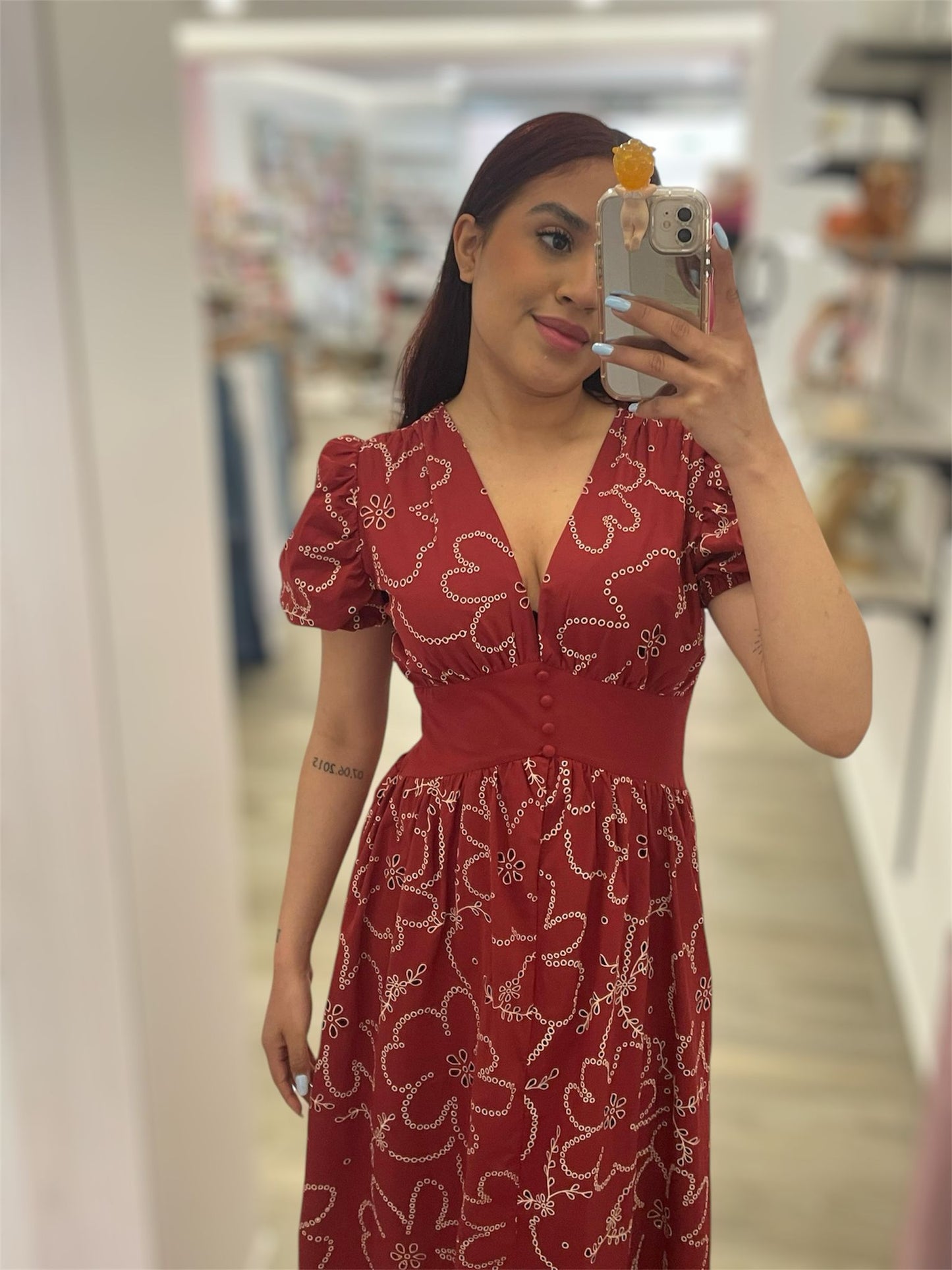 VESTIDO BORDADO